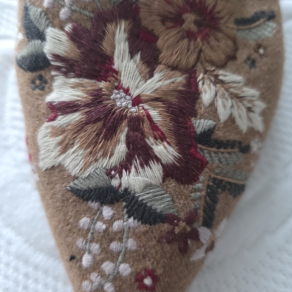 Charles & Keith Brown Floral Embroidered Mules - Picture 4 of 8